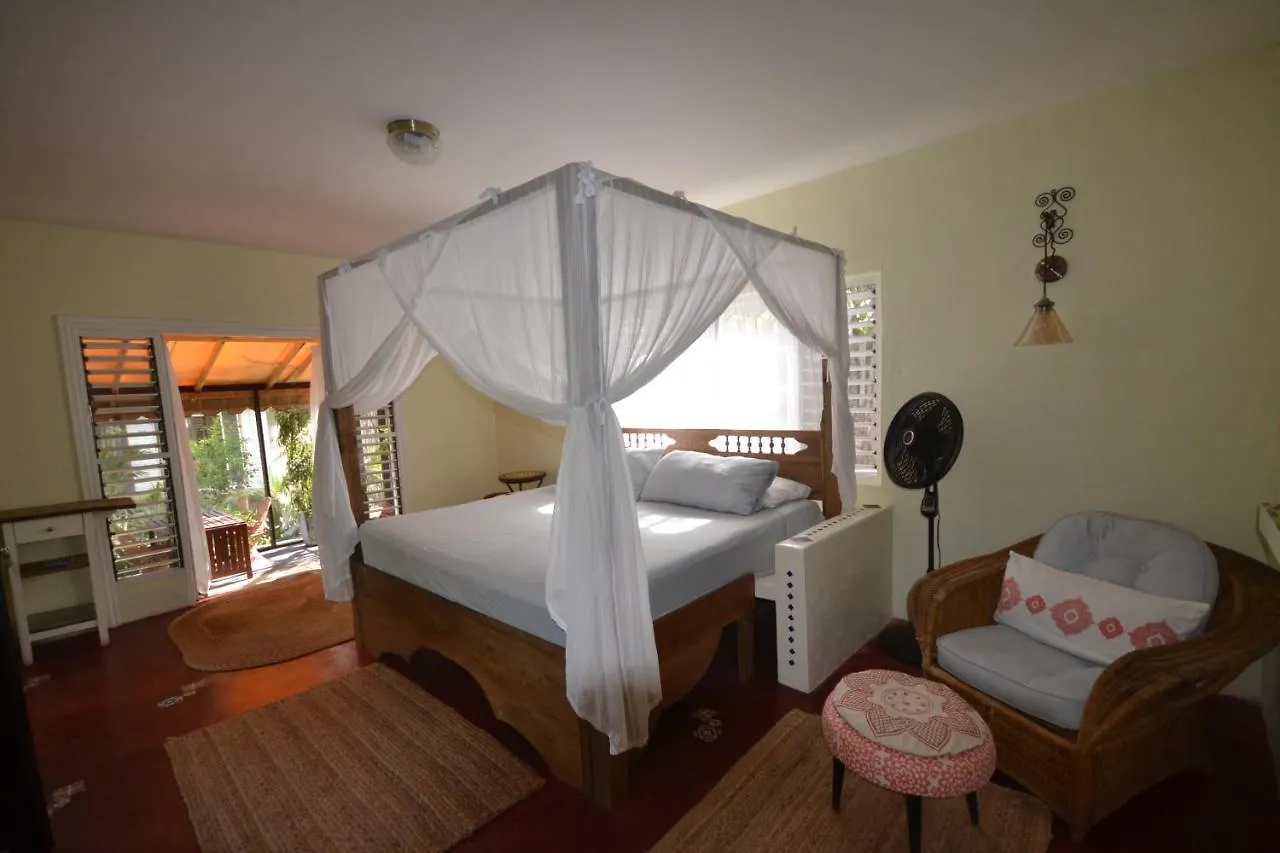 Katamah Beachfront Guesthouse